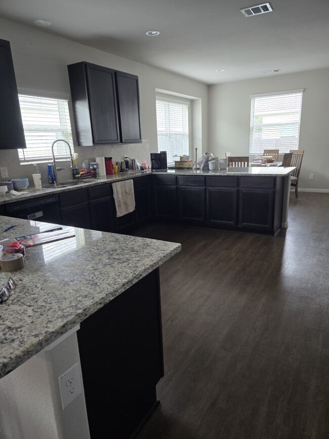 Kitchen - 974 Marquis Dr