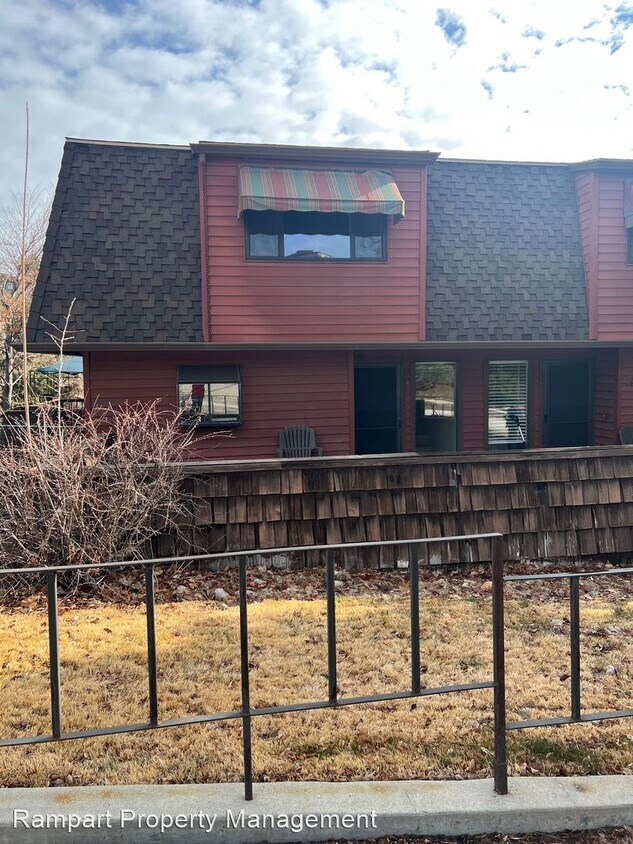 3 br, 3.5 bath House 1501 B E. Shenandoah House Rental in Boise, ID