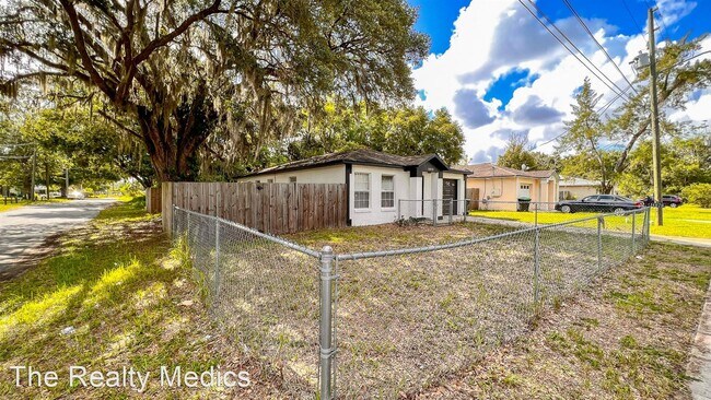 Building Photo - 3 br, 2 bath House - 14878 Astrolyn St
