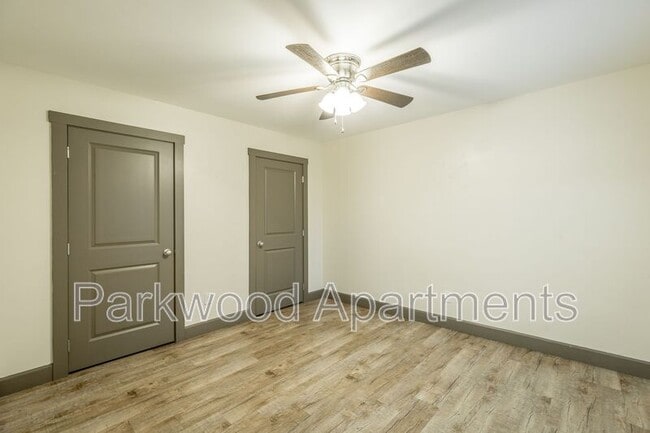Building Photo - 203 4th St