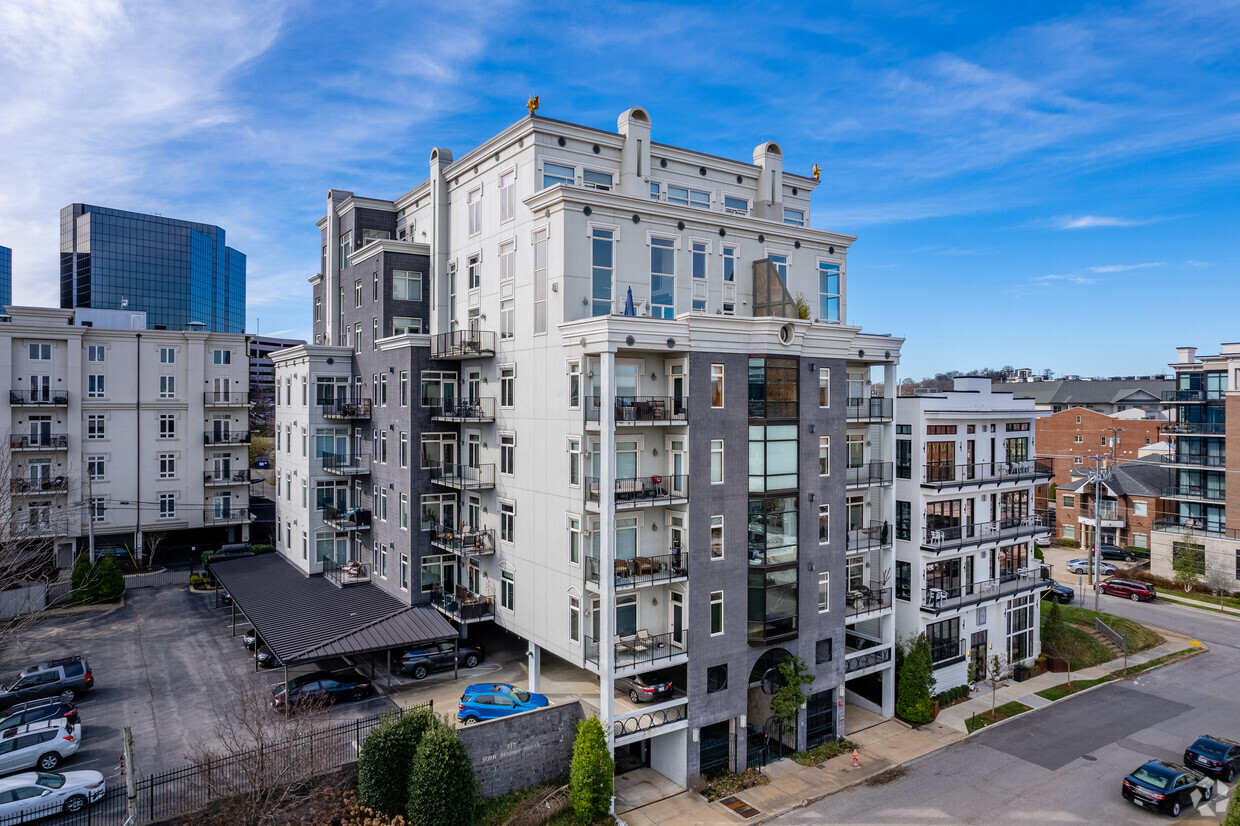 Primary Photo - West End Lofts II