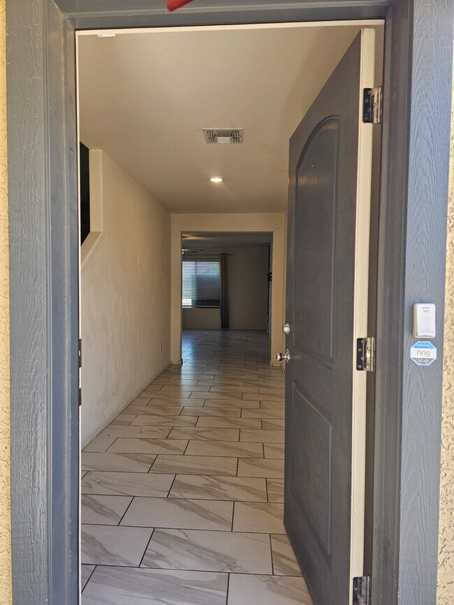 Foto del edificio - 6038 S Kirtley Dr
