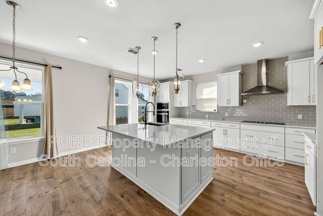 Foto del edificio - 102 Winding Grv Ln