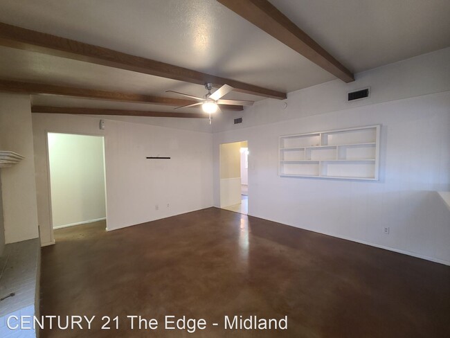 Building Photo - 3 br, 2 bath House - 3320 W Dengar Ave