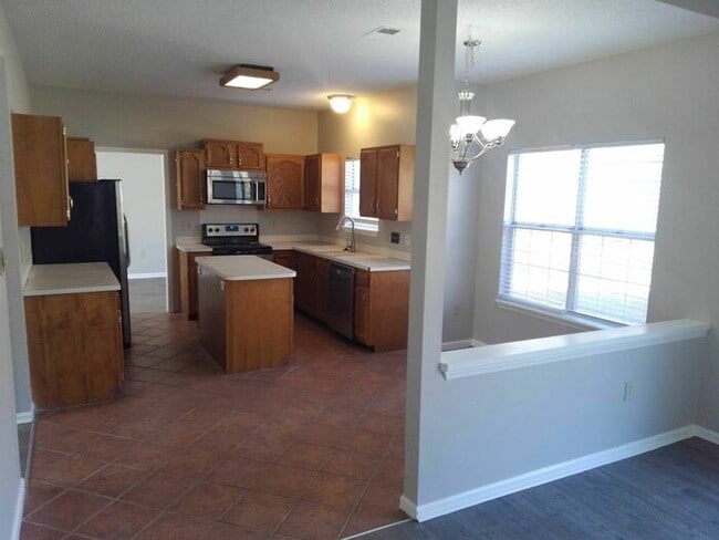 Foto del edificio - Spacious Home on Cul-De-Sac!