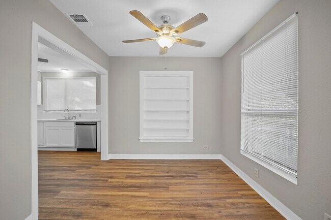 Building Photo - 38 Vaughn Dr