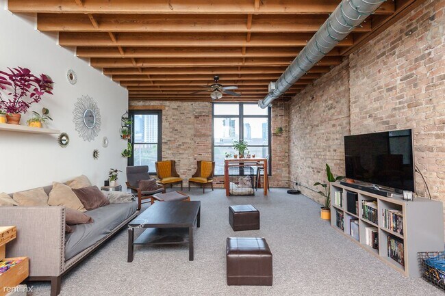 Building Photo - 1 br, 1 bath Condo - 660 W Grand Ave