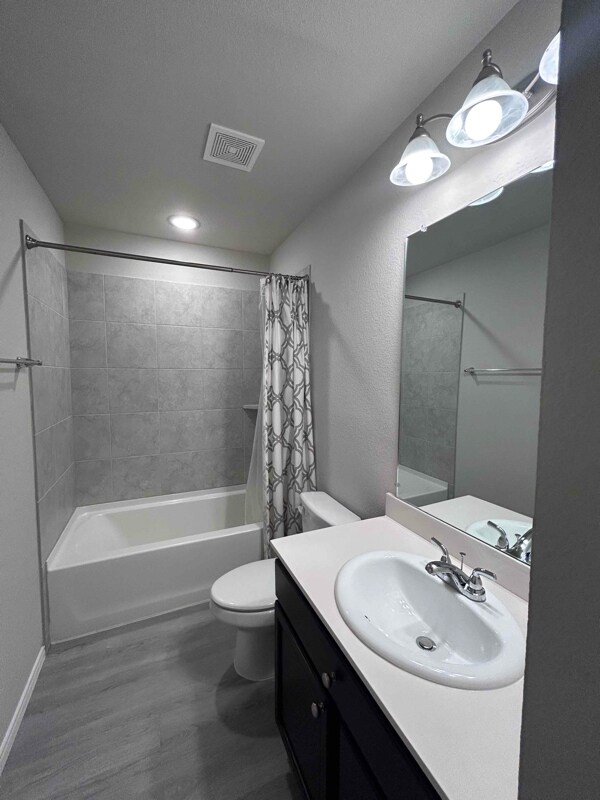 Building Photo - 3413 Brentwood Dr