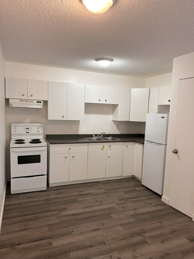 Photo du bâtiment - 727 5th Ave N