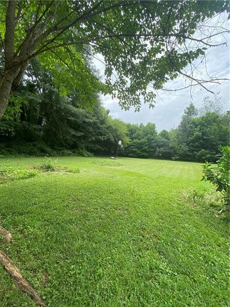 Foto del edificio - 656 Moon Rd