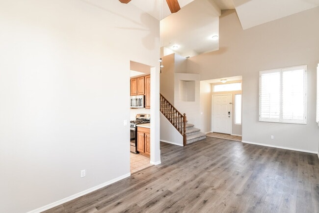 Foto del edificio - 2583 E Brooks St