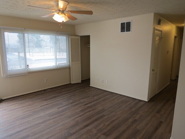 Building Photo - 1770 Eastbrook Dr S, Columbus, OH 43223