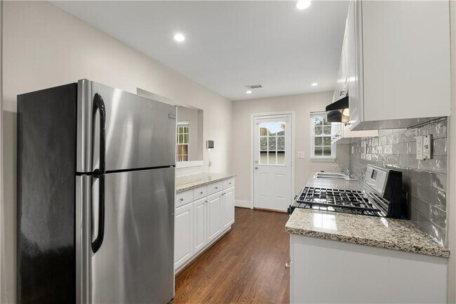 Foto del edificio - 60 Cleveland St SE