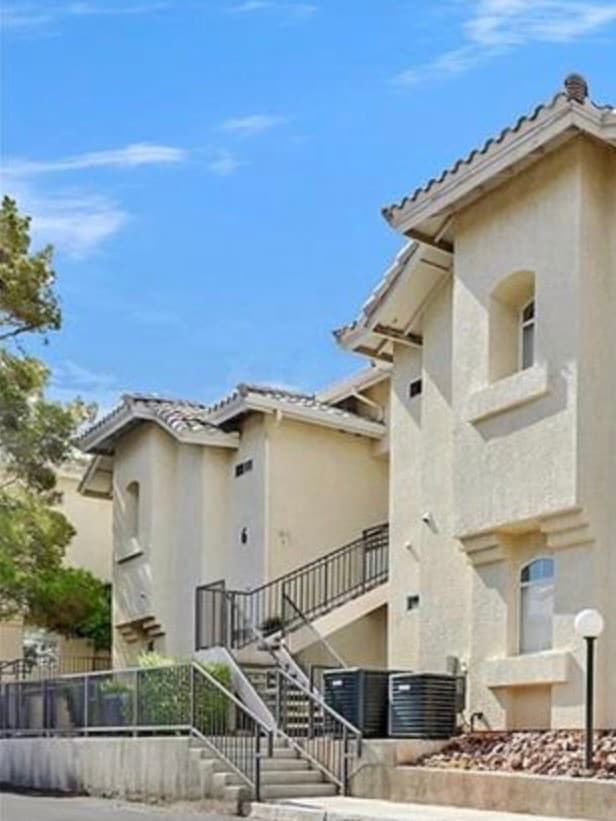 Building Photo - 3320 S Fort Apache Rd