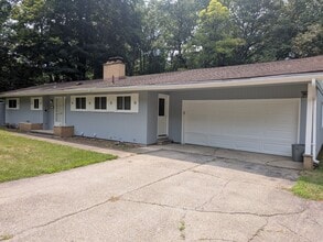 Building Photo - 2855 Whippoorwill Ln