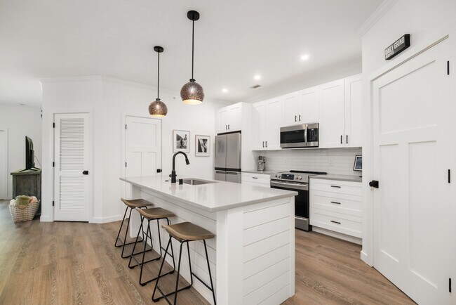 Foto del edificio - 400 Bucksley Ln
