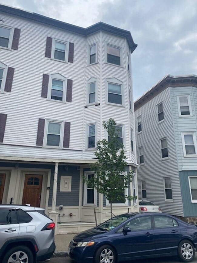 Photo - 33 Aspinwall Ave., Apartment
