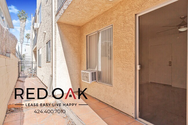 Foto del edificio - 4069 Oakwood Ave