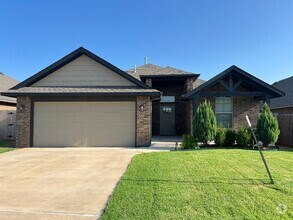 Building Photo - 8722 SW 40th Ter