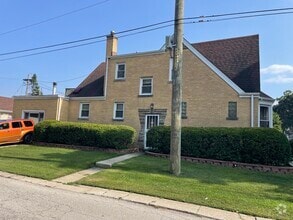 Building Photo - 1835 N 18th Ave