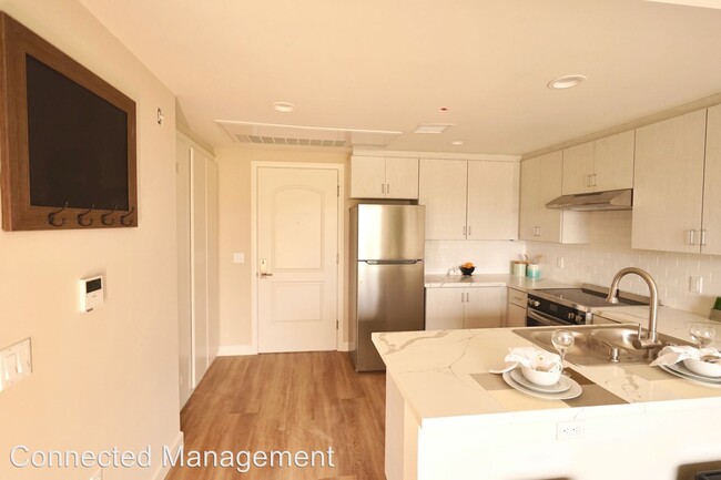 Building Photo - 2 br, 2 bath Apartment - 360 E Gladstone St