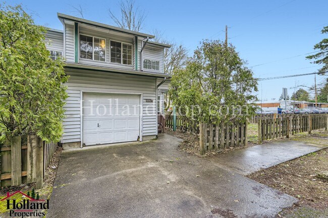 Foto del edificio - COming Soon! Charming & Convenient Living in Southeast Portland!