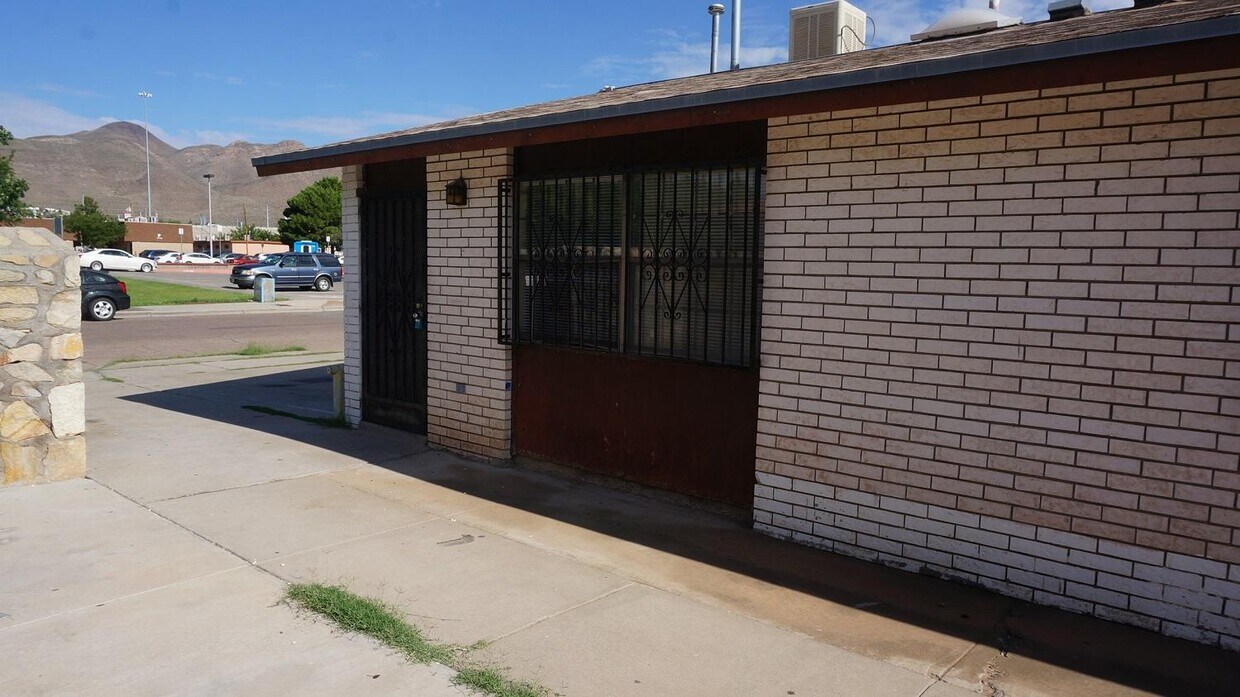 9008 Lawson St, El Paso, TX 79904 House Rental in El Paso, TX
