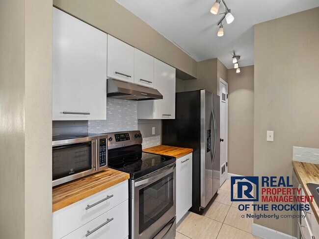 Foto del edificio - Charming 3-Bed, 1.5-Bath Home in Desirable West Fort Collins!