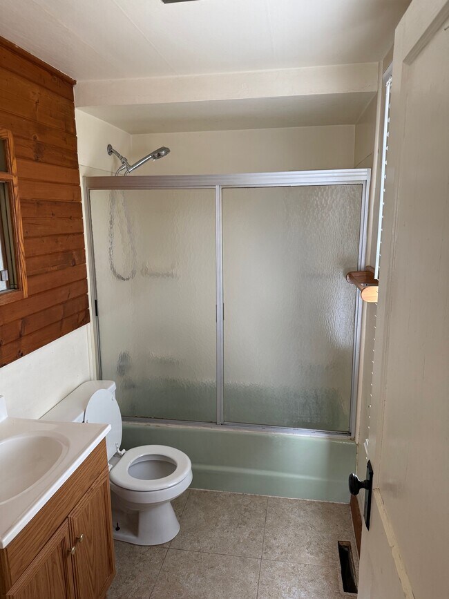 Foto del edificio - 508 N Foster Ave