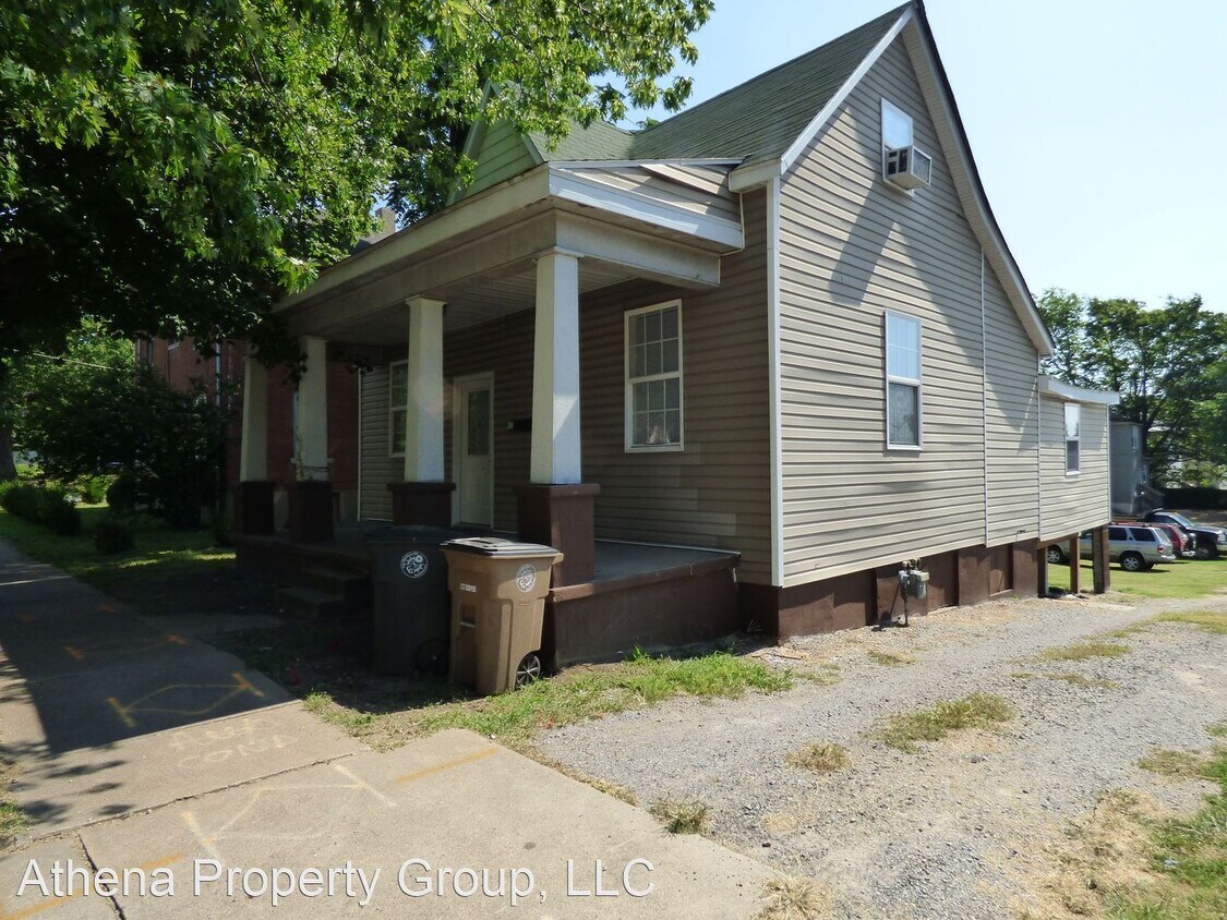 3 br, 1 bath House 336 N Sprigg St House Rental in Cape Girardeau