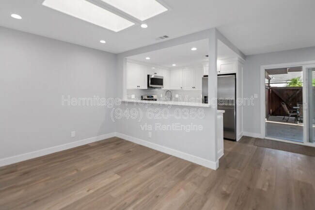 Foto del edificio - 1199 E 1st St