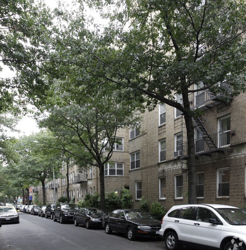 Foto principal - 41-29 46th St