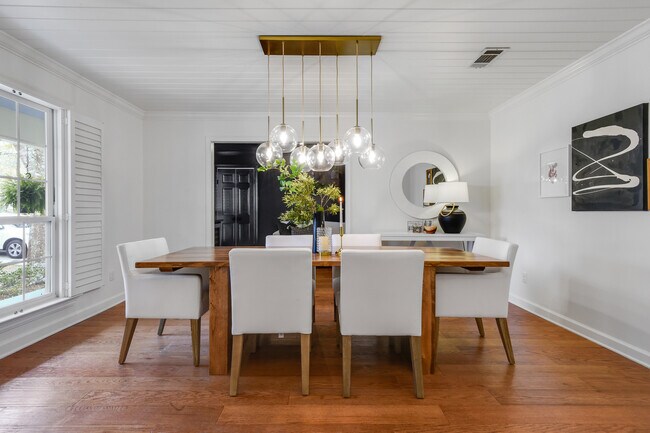 Foto del edificio - 1062 Conley Cir