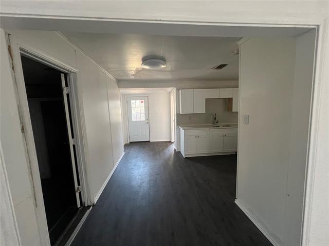 Building Photo - 1104 Bell Dr