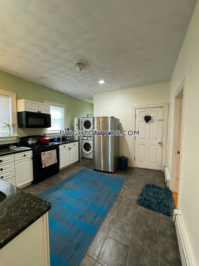Building Photo - 42 Litchfield St