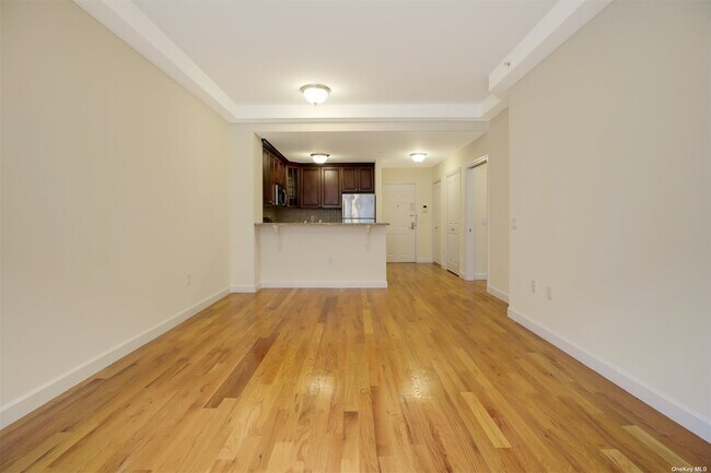 Foto del edificio - 150-31-150-12 12th Ave