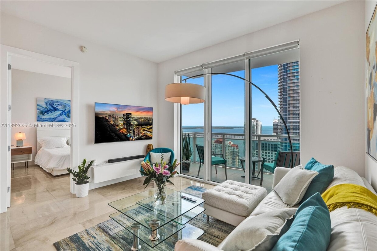 Foto principal - 950 Brickell Bay Dr