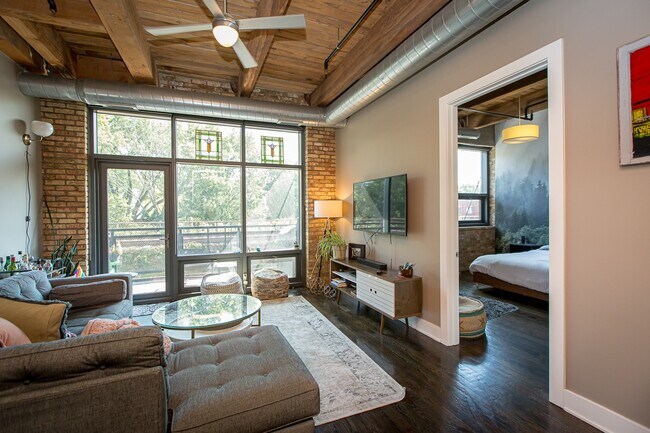 Foto del edificio - 1800 W Grace St