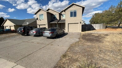 Building Photo - 855 NE Larch Ave