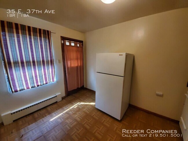 Building Photo - 1 bedroom apartment.