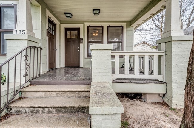 Building Photo - 115 Goldenrod St