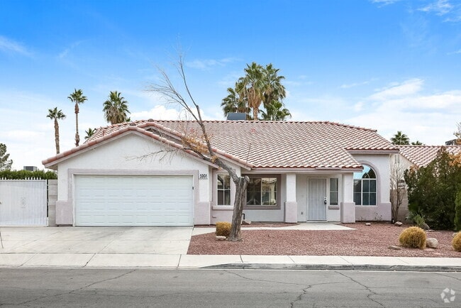 Building Photo - 5991 Halehaven Dr