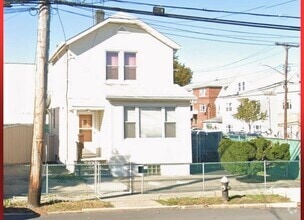 Building Photo - 3175 Layton Ave