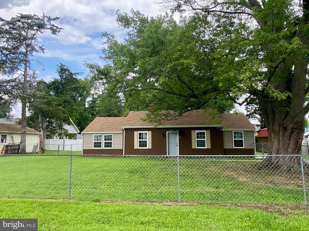 Foto principal - 40 Monroe Dr