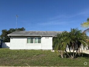 Building Photo - 5439 Kenwood Dr