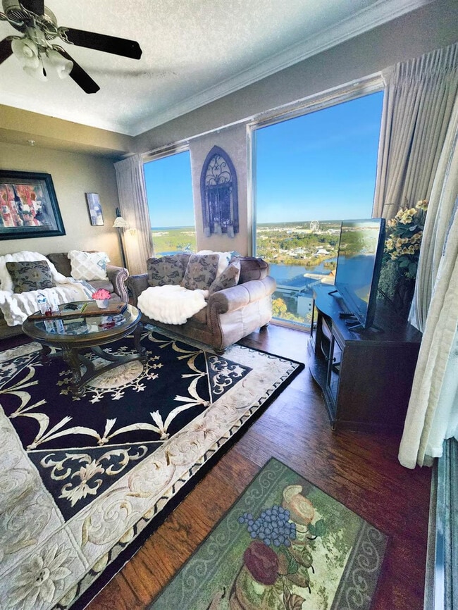 Foto del edificio - 16819 Front Beach Rd