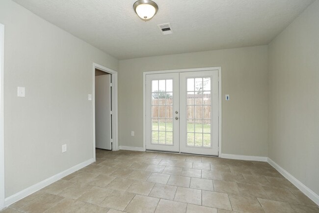 Foto del edificio - Christmas Move-In Special! Sign a lease now and get 50% off your first month’s rent. Hurry — offe...