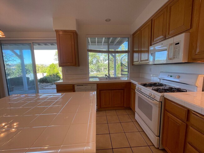 Foto del edificio - 1535 Via Arroyo