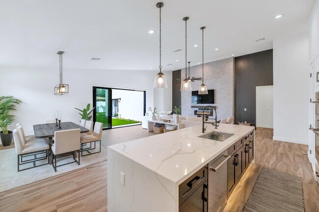 Building Photo - Rates Vary: $6,495 - $12,495