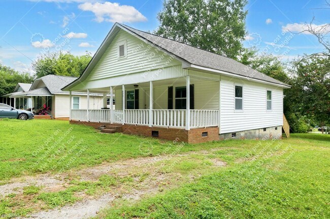 Building Photo - 3 br, 1 bath House - 475 Liberty Dr SW